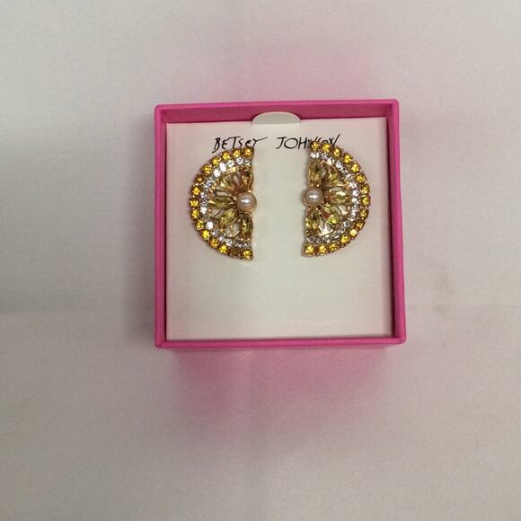 COPY - NIB BETSEY JOHNSON LEMON YELLOW RHINESTONE STUD EARRINGS - Picture 1 of 5